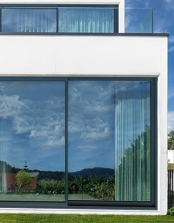 Puertas de corredera elevable Sistema 4600 de Cortizo