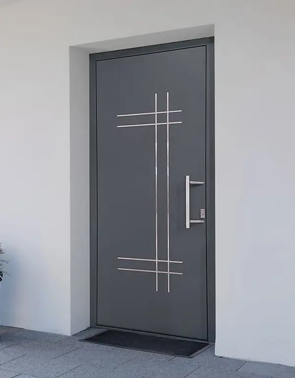 Puerta de entrada de aluminio panelada