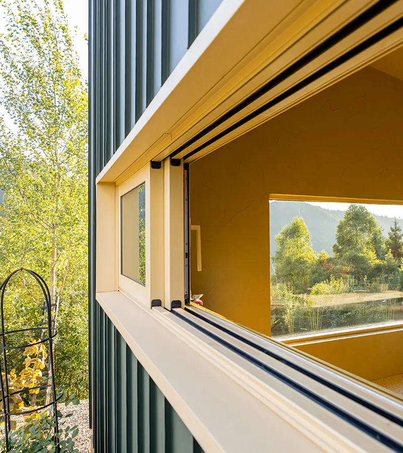 Corredera Sistema de apertura en corredera para ventanas y puertas